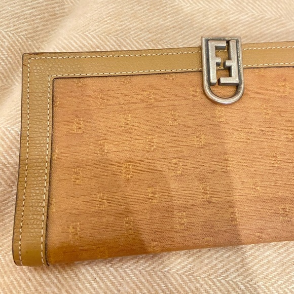 FENDI wallet - Picture 3 of 5